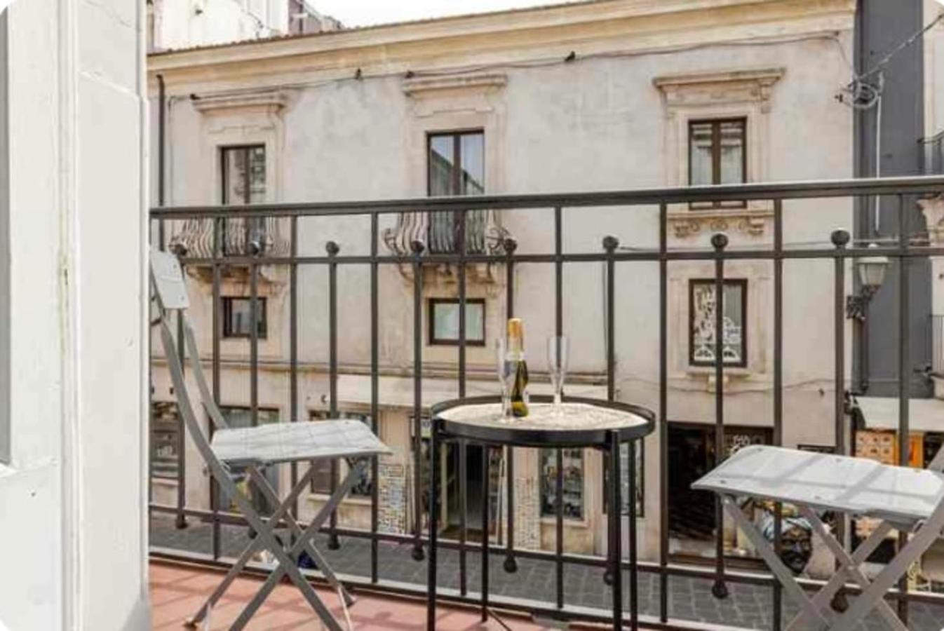 Вилла San Martino House Al Duomo Катания Экстерьер фото