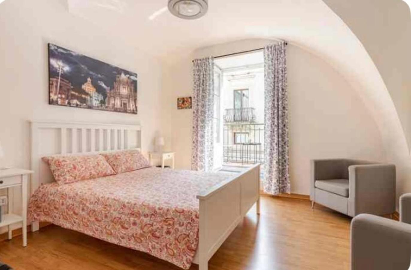 Вилла San Martino House Al Duomo Катания Экстерьер фото